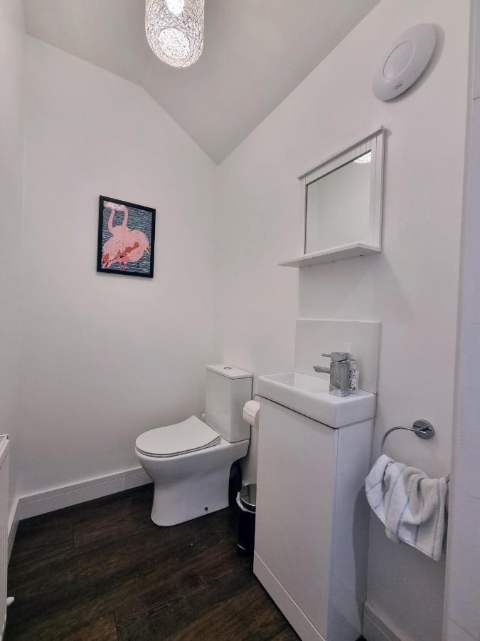 No.1 Bloom Apartments, Бат Екстер'єр фото