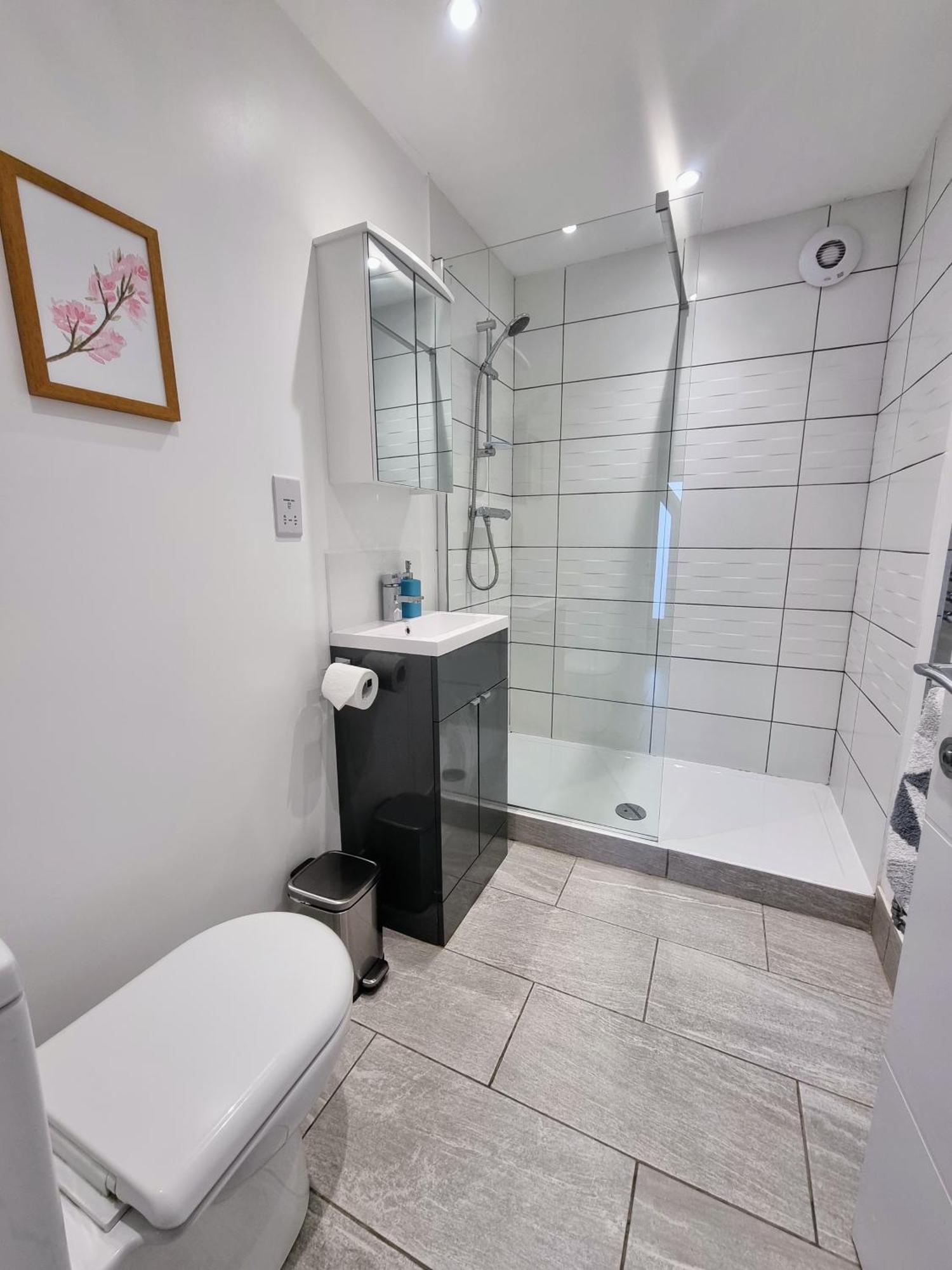 No.1 Bloom Apartments, Бат Екстер'єр фото
